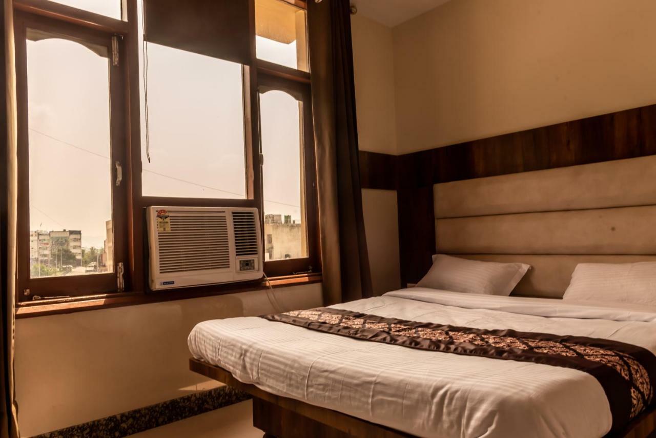 Hotel Arihant Palace , Katra Katra  Eksteriør bilde